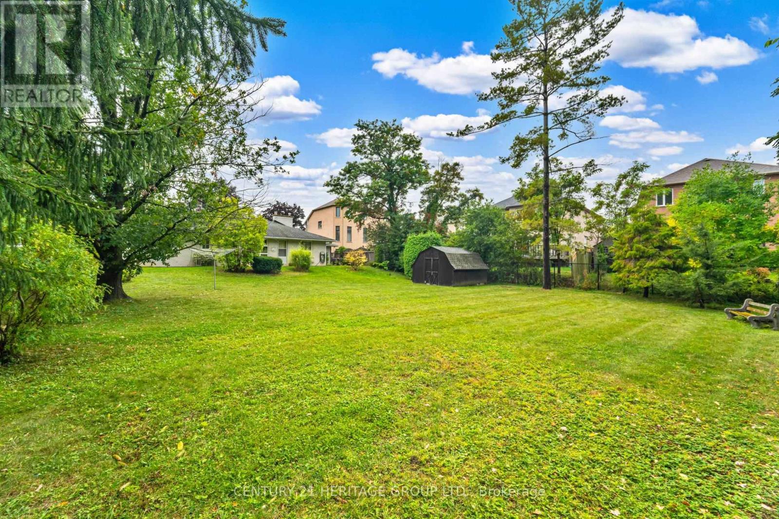 22 Poplar Drive, Richmond Hill, Ontario  L4E 2X6 - Photo 37 - N12517422