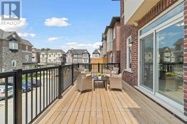 6d Parker Avenue, Richmond Hill, Ontario  L4E 1H3 - Photo 4 - N12517424