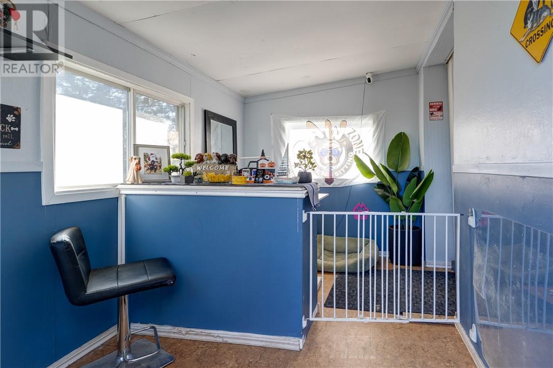 3710 Dill Lake Road, Greater Sudbury, Ontario P3G 0A5 - Photo 3 - 2125543