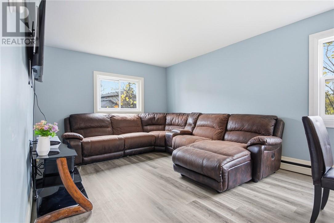 482 Howey Drive, Greater Sudbury, Ontario P3B 1G3 - Photo 10 - 2125538