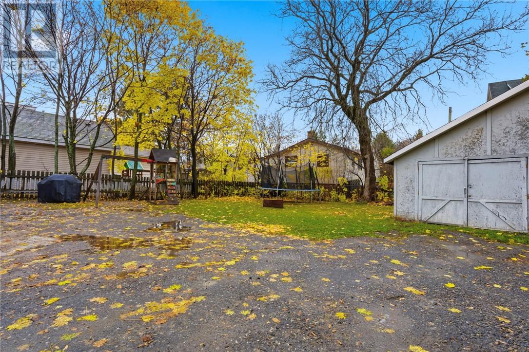 482 Howey Drive, Greater Sudbury, Ontario P3B 1G3 - Photo 24 - 2125538