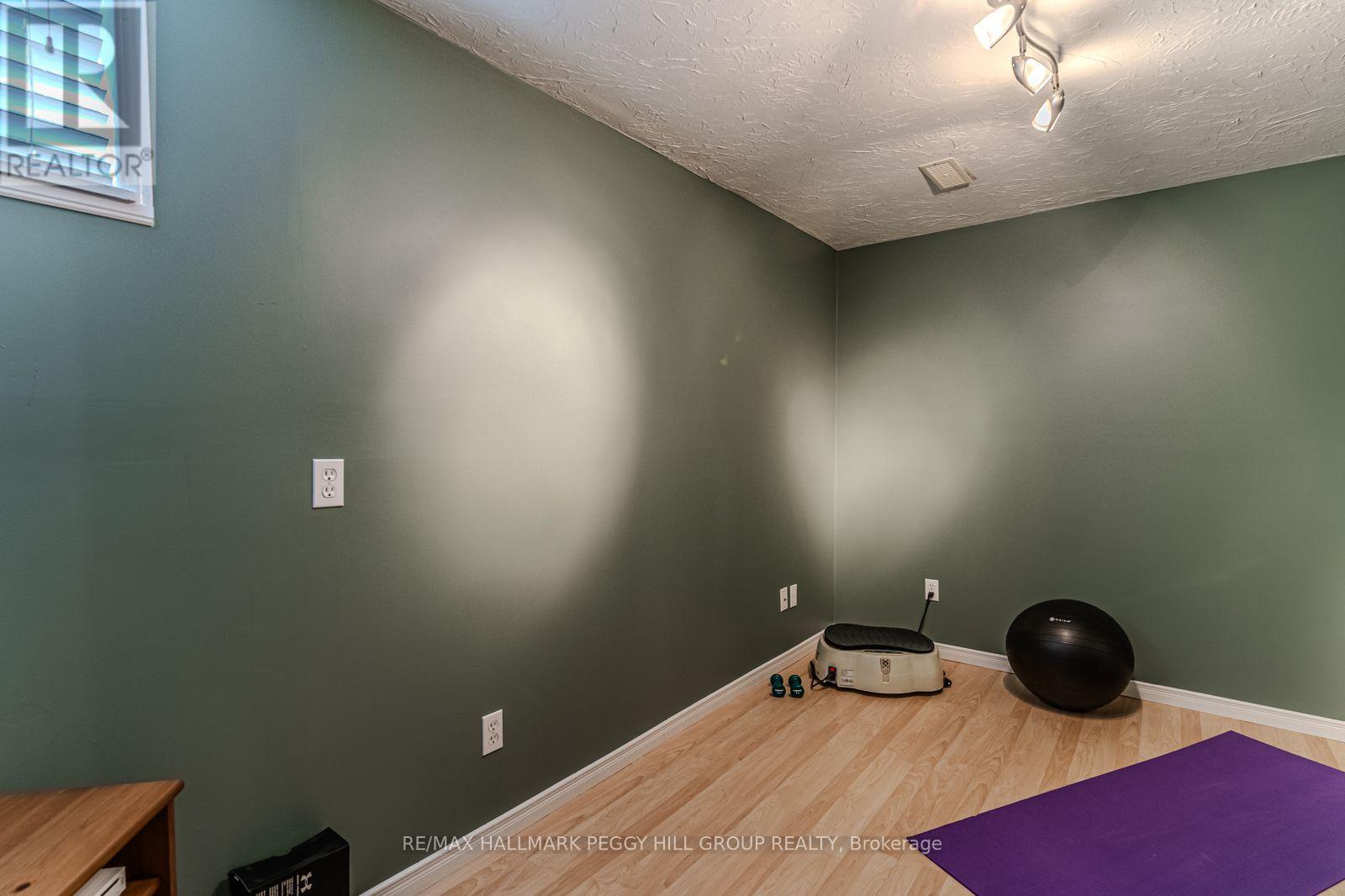 172 Sundew Drive, Barrie, Ontario  L4N 9M9 - Photo 10 - S12517300