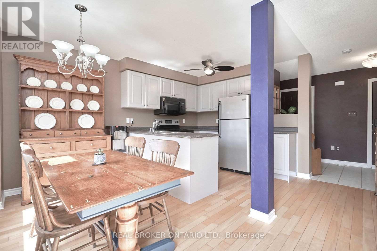 41 Darcel Crescent, Barrie (East Bayfield), Ontario L4M 6X3 - Photo 2 - S12517450