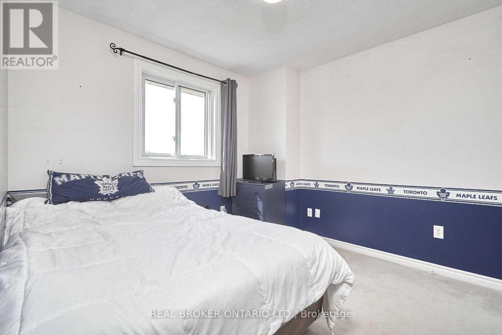 41 Darcel Crescent, Barrie (East Bayfield), Ontario L4M 6X3 - Photo 9 - S12517450