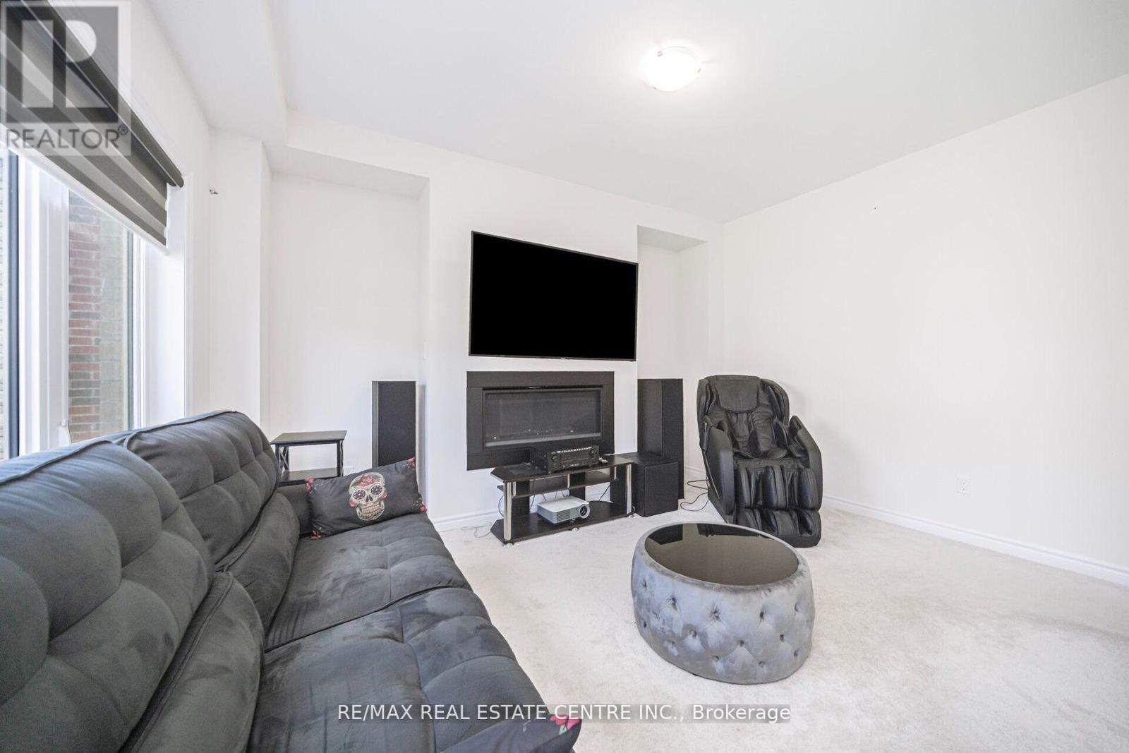 16 Flagg Avenue, Brant, Ontario  N3L 0K2 - Photo 13 - X12517046