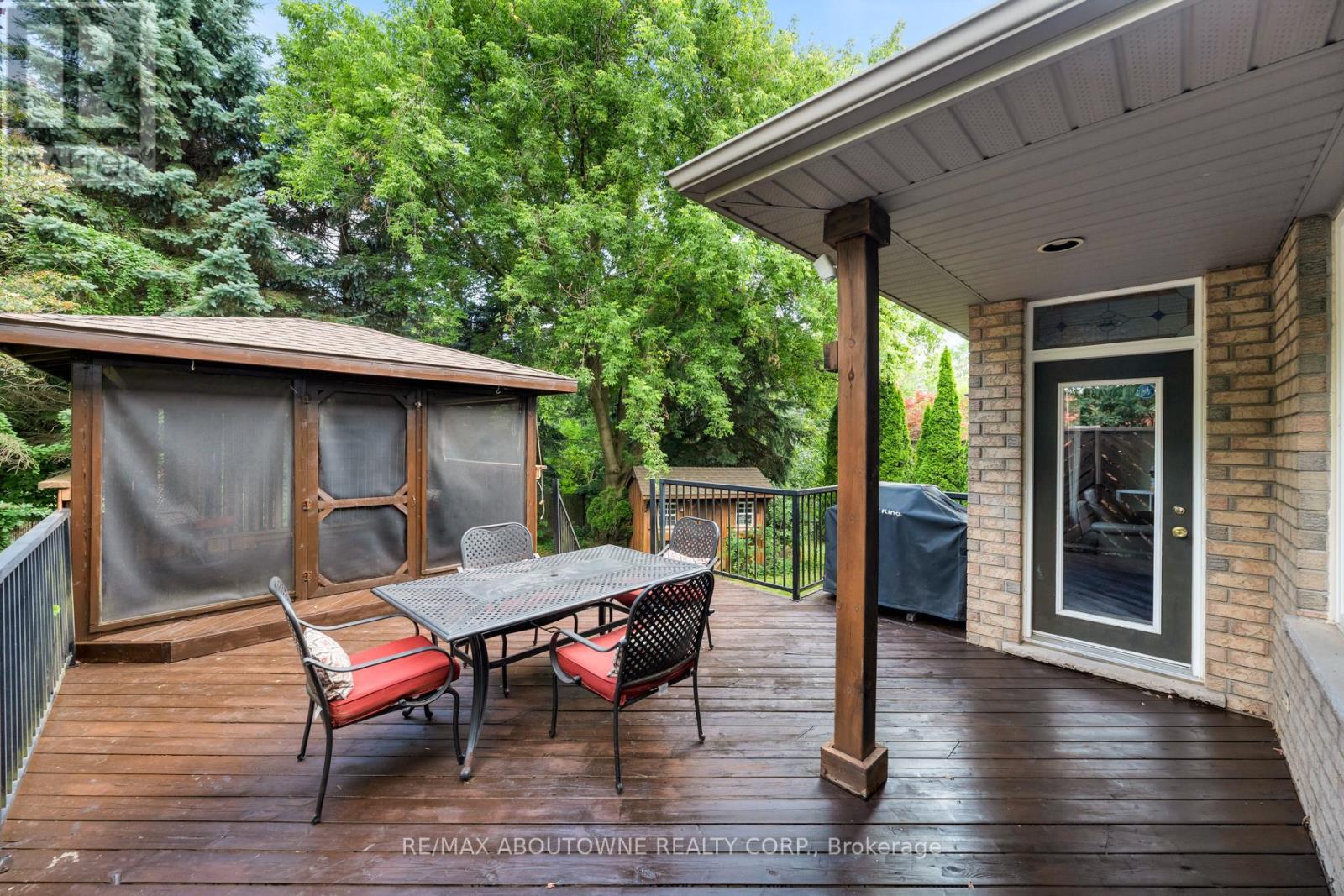 42 Pearwood Court, Kitchener, Ontario  N2P 2L1 - Photo 35 - X12517068