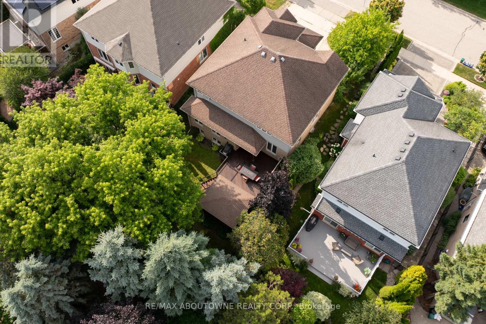 42 Pearwood Court, Kitchener, Ontario  N2P 2L1 - Photo 42 - X12517068