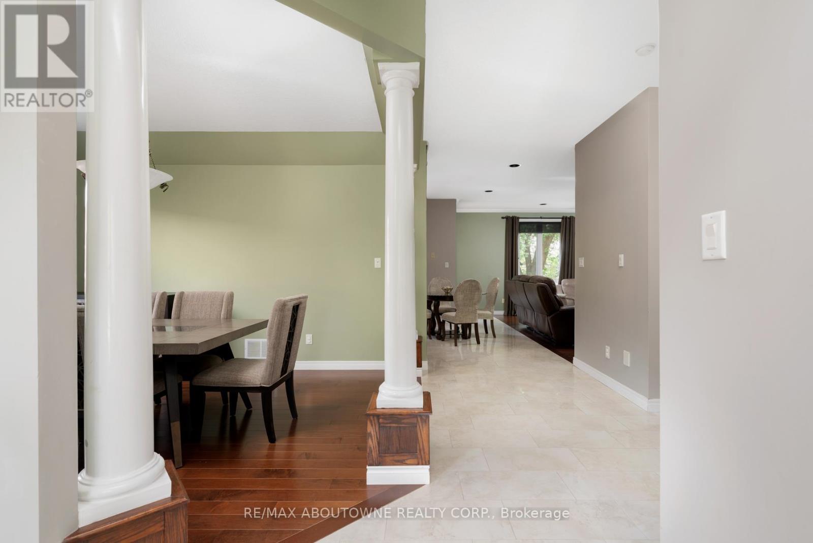 42 Pearwood Court, Kitchener, Ontario  N2P 2L1 - Photo 5 - X12517068