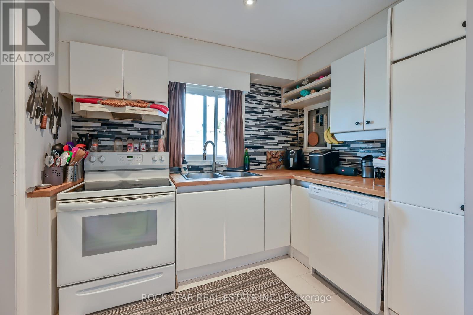 139 Balsam Avenue S, Hamilton, Ontario  L8M 3B6 - Photo 4 - X12517074