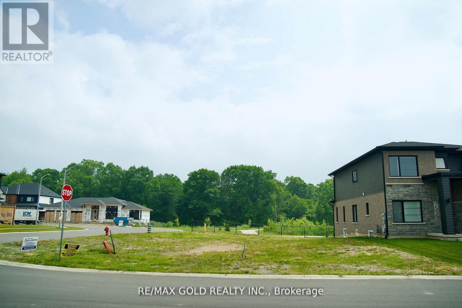 7547 Sherrille Crescent, Niagara Falls, Ontario  L2H 3T4 - Photo 7 - X12517170