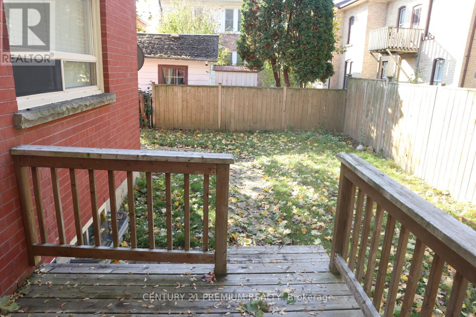 Upper Floor - 56 Princess Avenue, St. Thomas, Ontario  N5R 3V7 - Photo 12 - X12517208