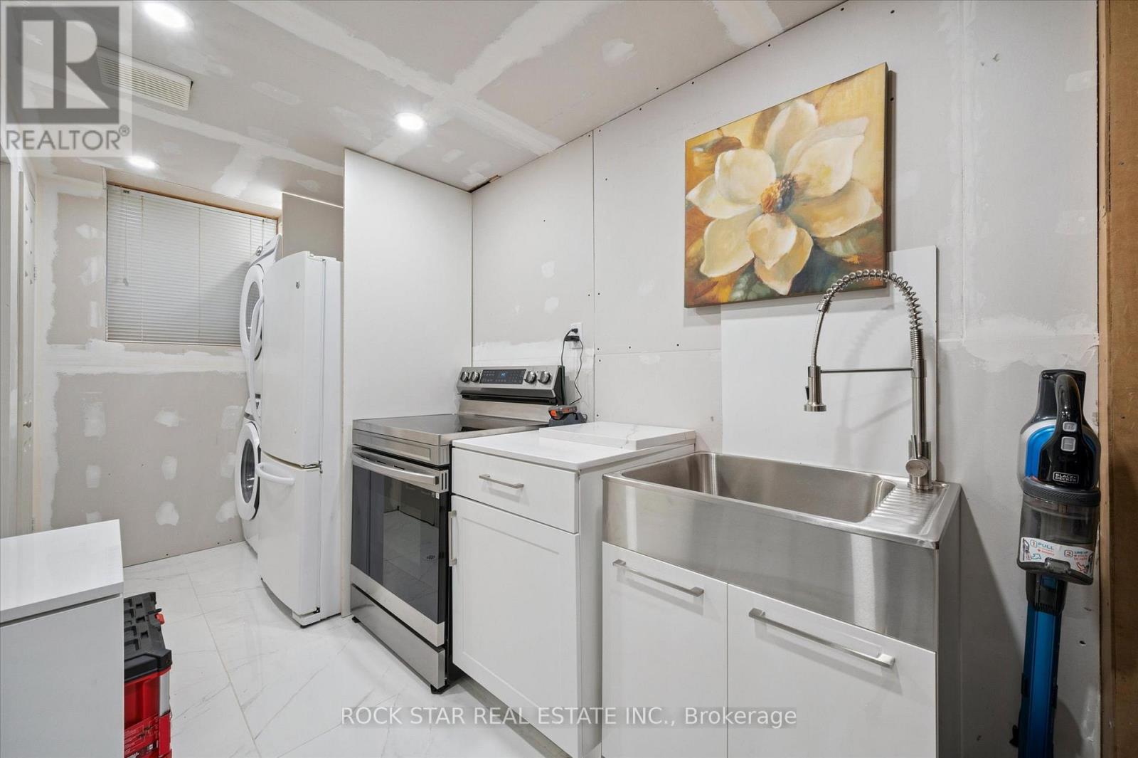 267 Grey Fox Drive, Kitchener, Ontario  N2E 3N8 - Photo 25 - X12517212