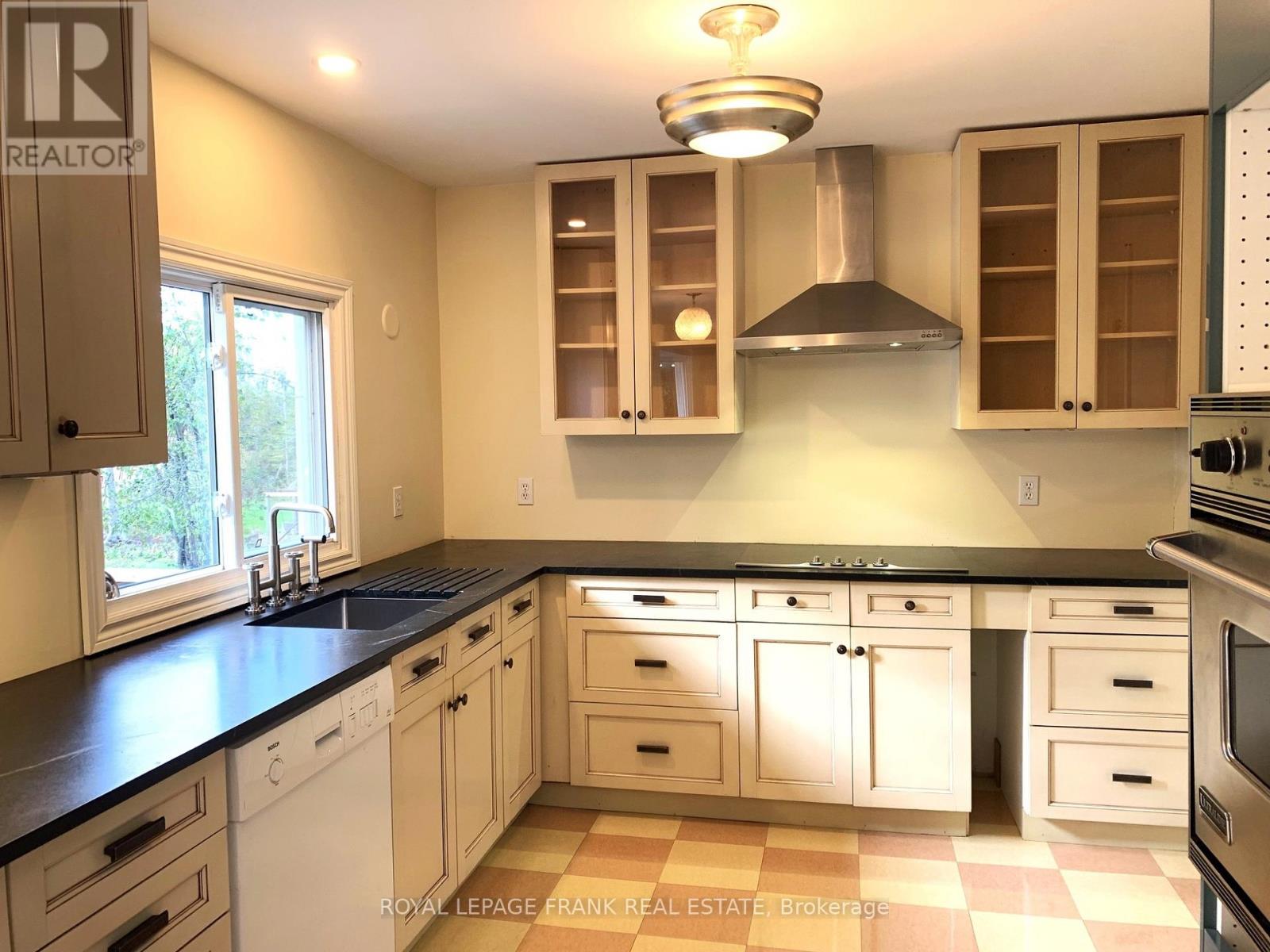 98 Pilkey Road, Uxbridge, Ontario  L0C 1H0 - Photo 9 - N12517530