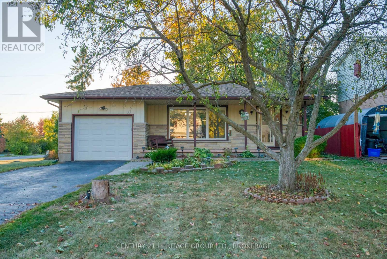 675 Carnaby Street, Kingston, Ontario  K7M 5M8 - Photo 1 - X12517536