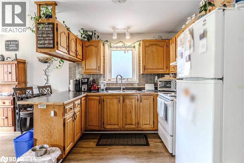 884 Maplewood Drive, Innisfil, Ontario  L9S 1Y7 - Photo 4 - 40750551