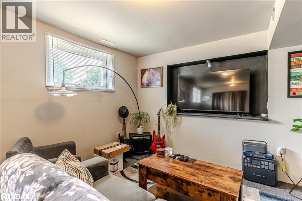 884 Maplewood Drive, Innisfil, Ontario  L9S 1Y7 - Photo 10 - 40750551