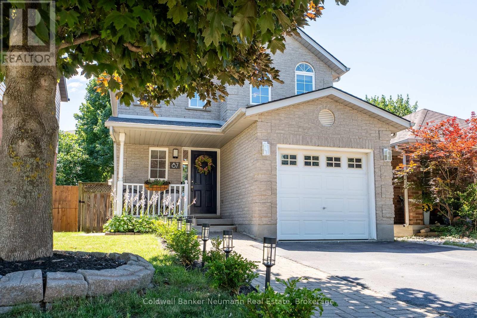 87 Boulder Crescent, Guelph, Ontario  N1G 5A1 - Photo 3 - X12517588