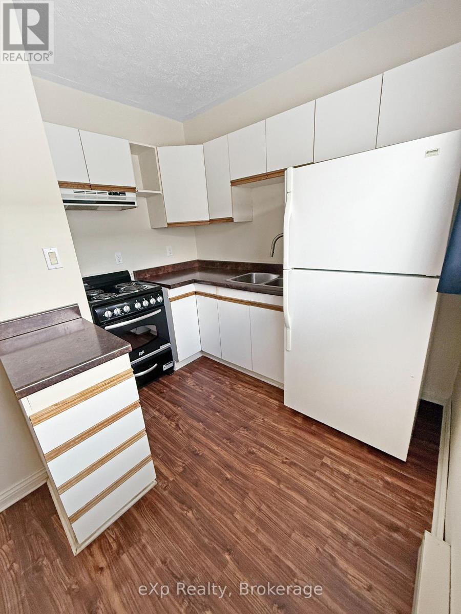 322 10th Street, Hanover, Ontario N4N 1P3 - Photo 13 - X12517598