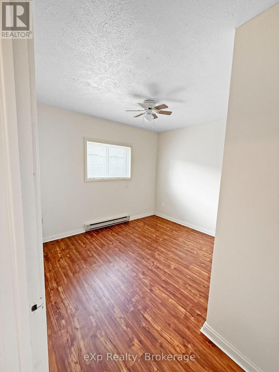 322 10th Street, Hanover, Ontario N4N 1P3 - Photo 18 - X12517598