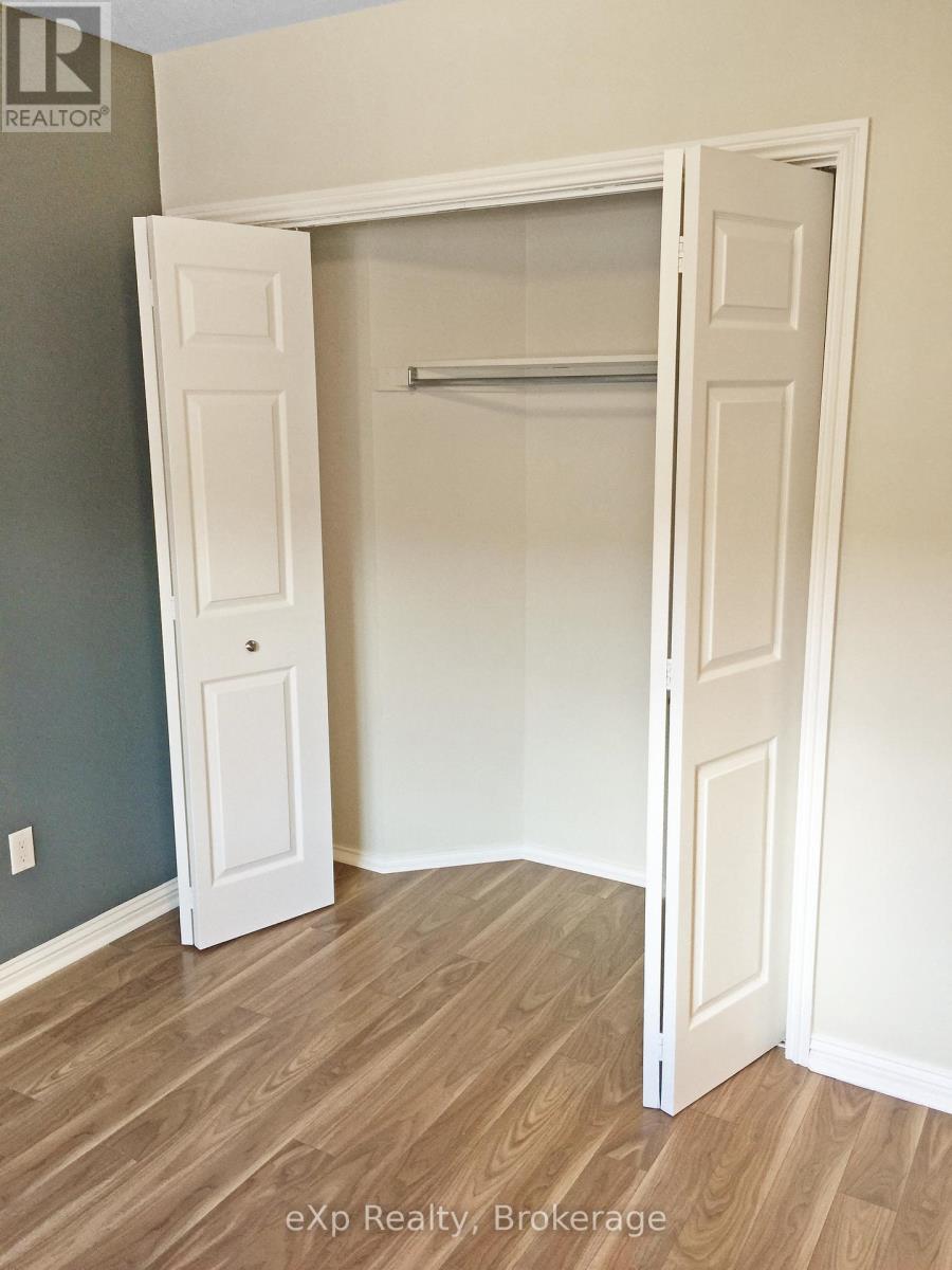 322 10th Street, Hanover, Ontario N4N 1P3 - Photo 26 - X12517598