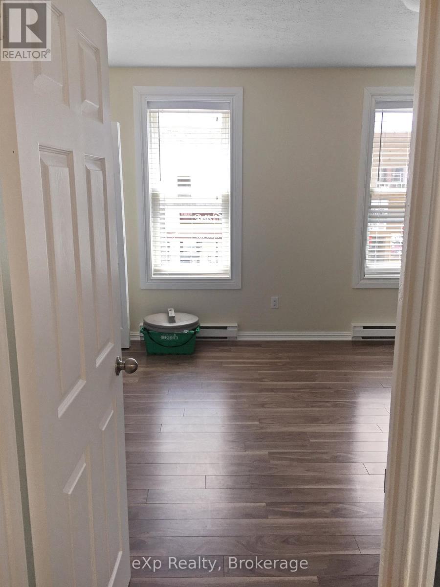 322 10th Street, Hanover, Ontario N4N 1P3 - Photo 29 - X12517598