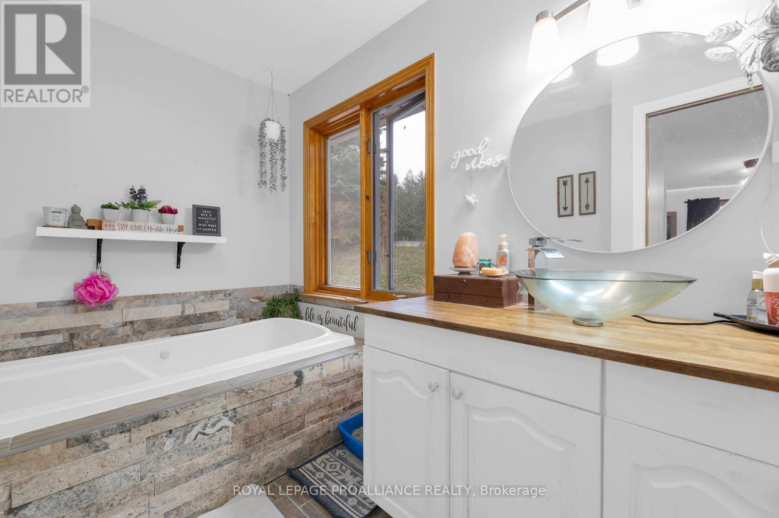 1403a Crookston Road, Tweed, Ontario K0K 3J0 - Photo 16 - X12517508