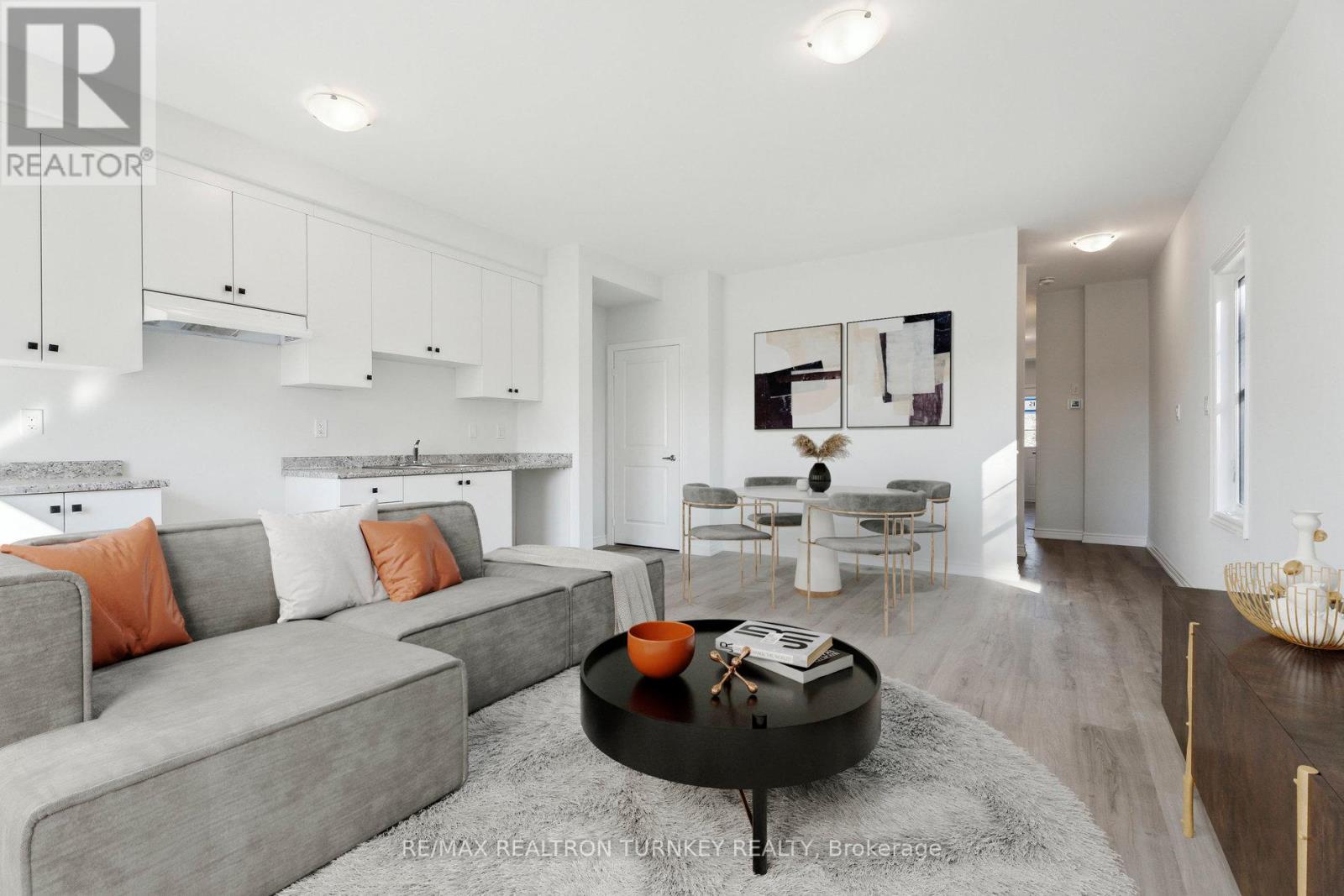 15 Ravenscraig Place, Innisfil, Ontario  L0L 1L0 - Photo 7 - N12313943