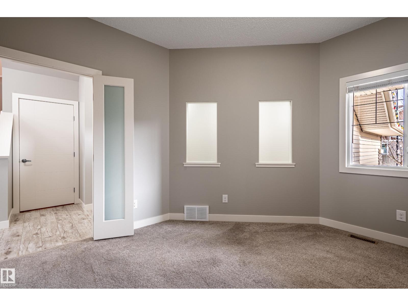 7298 Edgemont Wy Nw, Edmonton, Alberta  T6M 2N5 - Photo 4 - E4464916