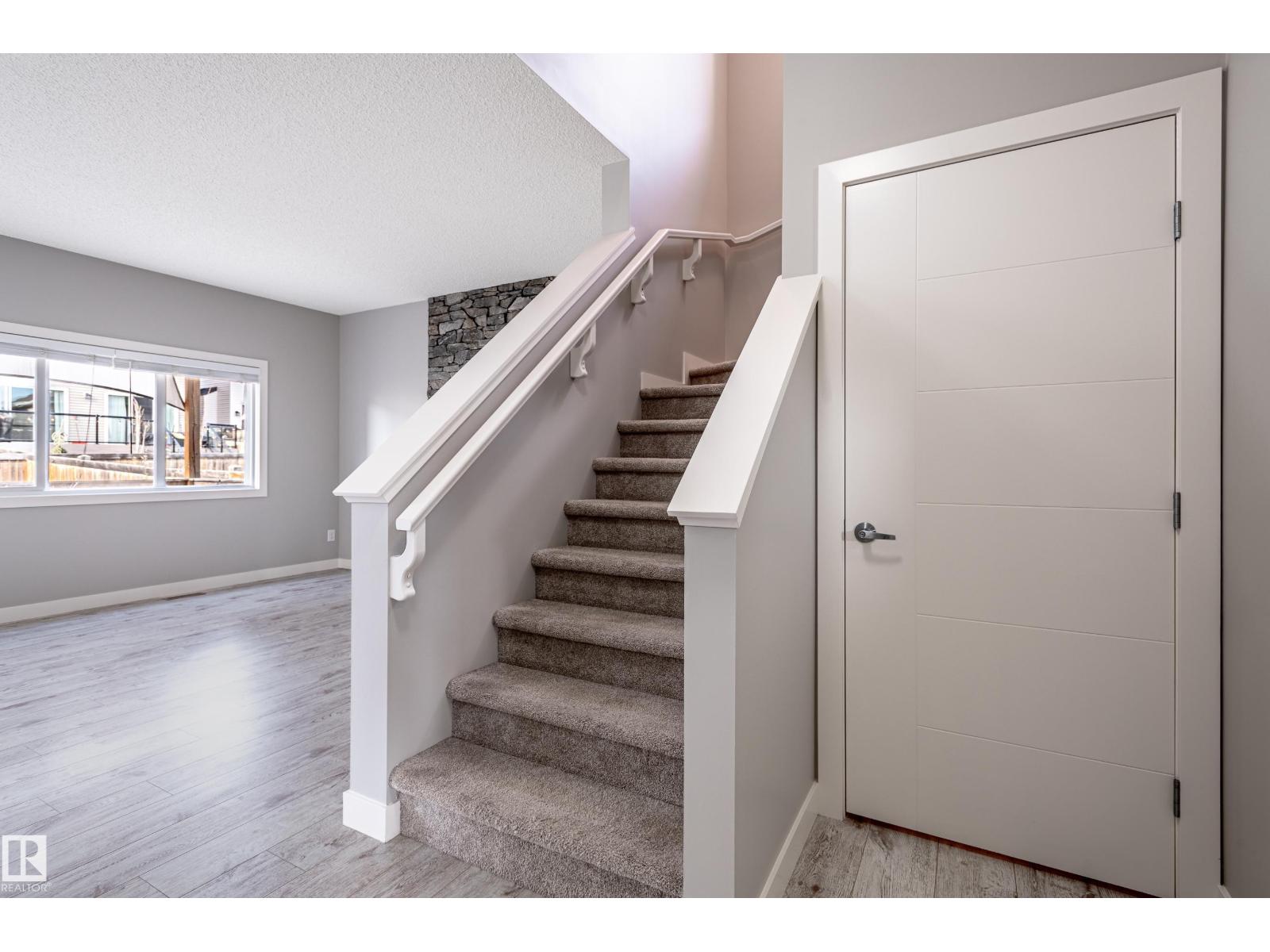 7298 Edgemont Wy Nw, Edmonton, Alberta  T6M 2N5 - Photo 5 - E4464916