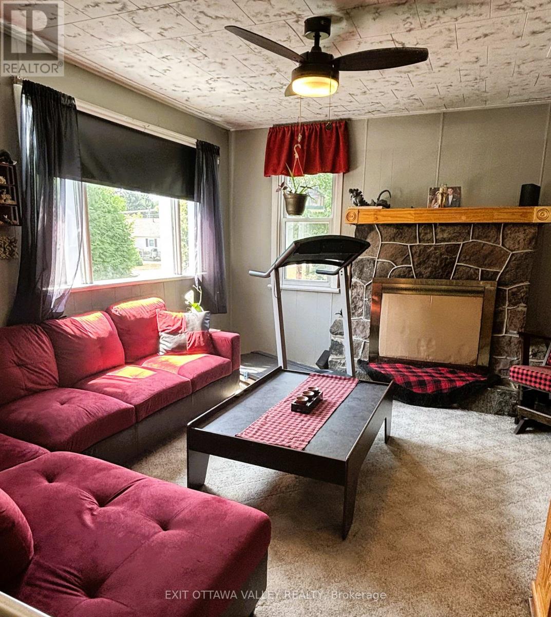 15 Philip Street, Madawaska Valley, Ontario  K0J 1B0 - Photo 20 - X12517574