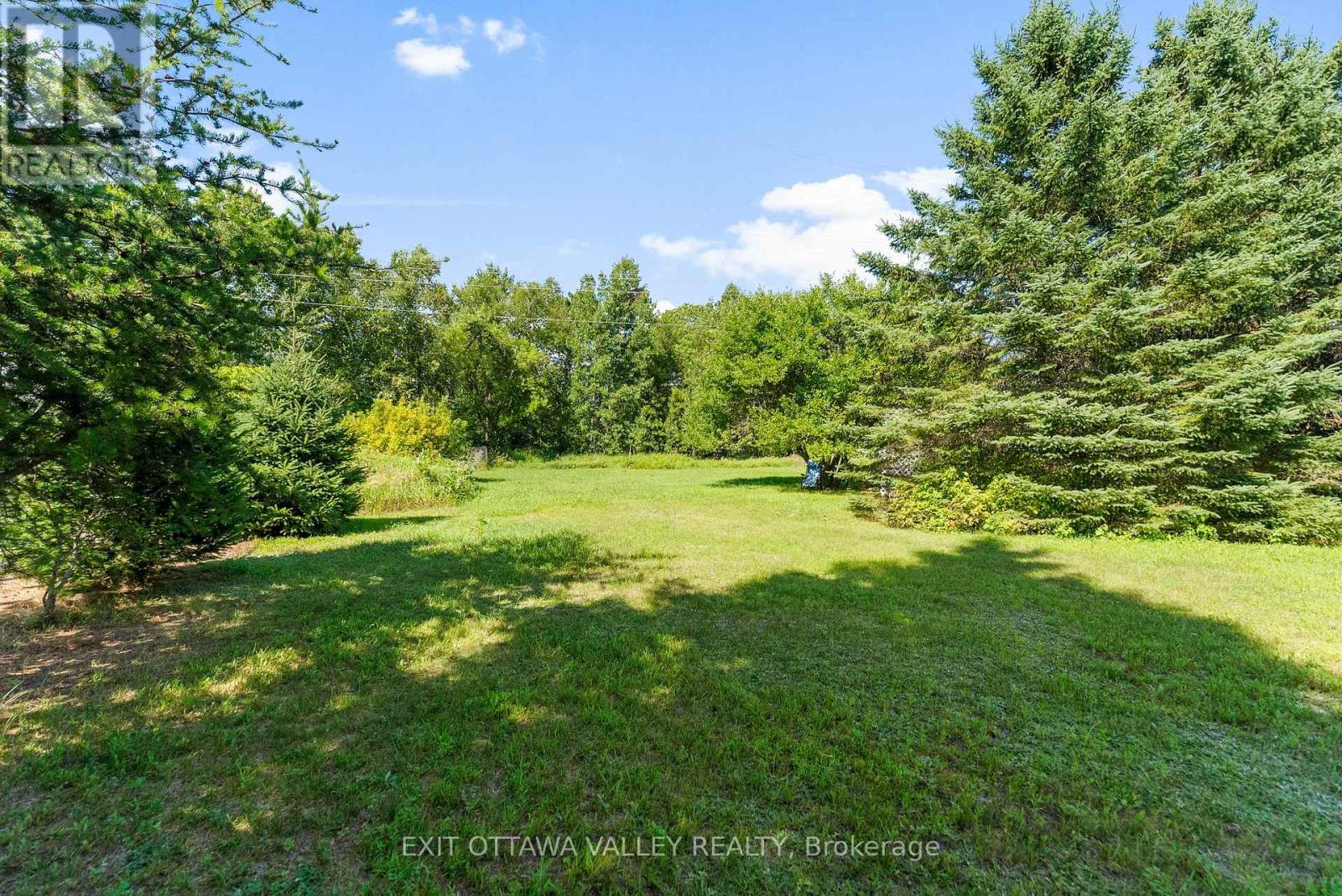 15 Philip Street, Madawaska Valley, Ontario  K0J 1B0 - Photo 4 - X12517574