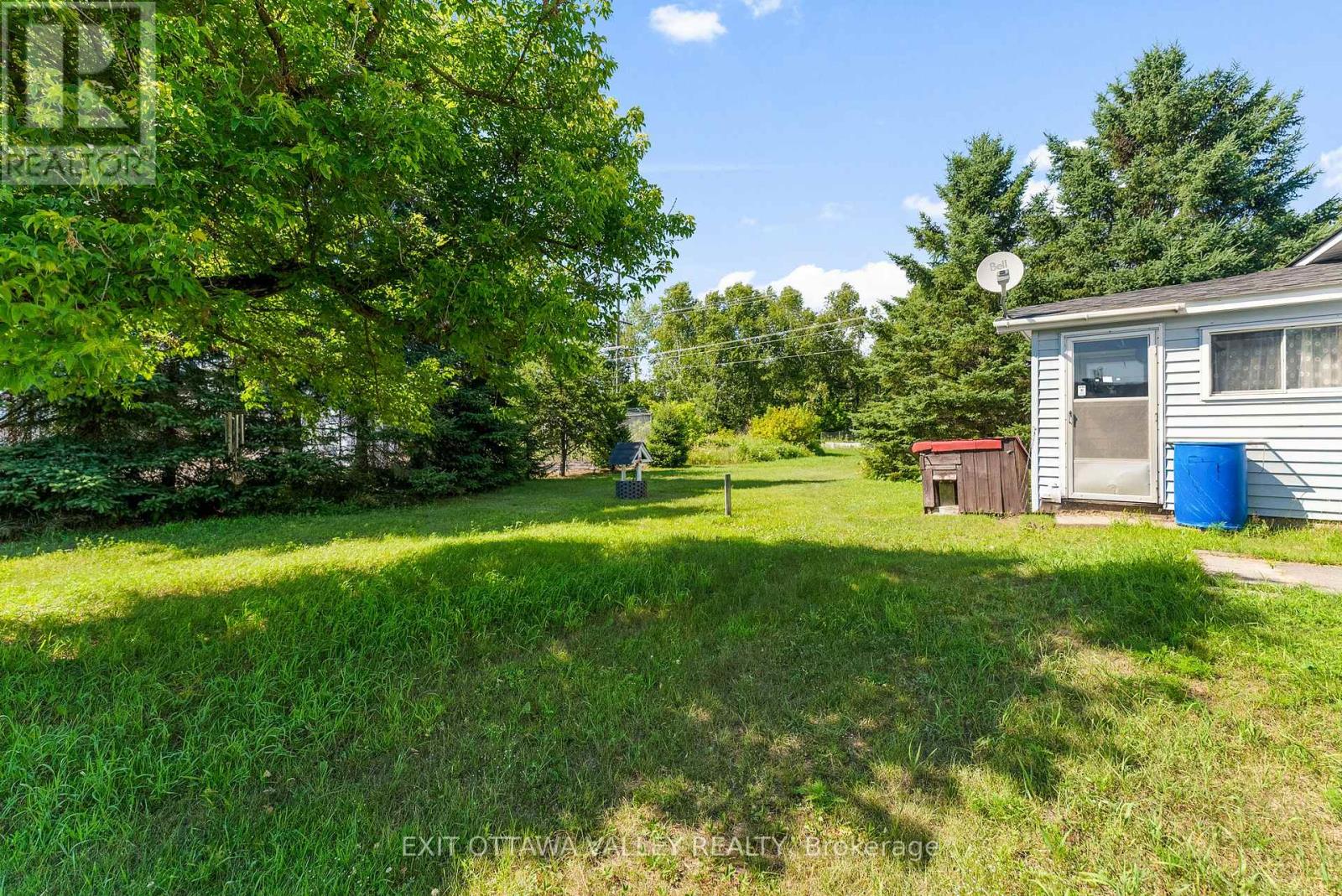 15 Philip Street, Madawaska Valley, Ontario  K0J 1B0 - Photo 5 - X12517574