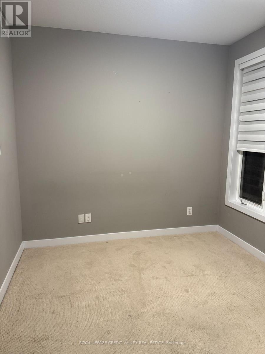 320 - 457 Plains Road E, Burlington, Ontario L7T 2E2 - Photo 20 - W12511918