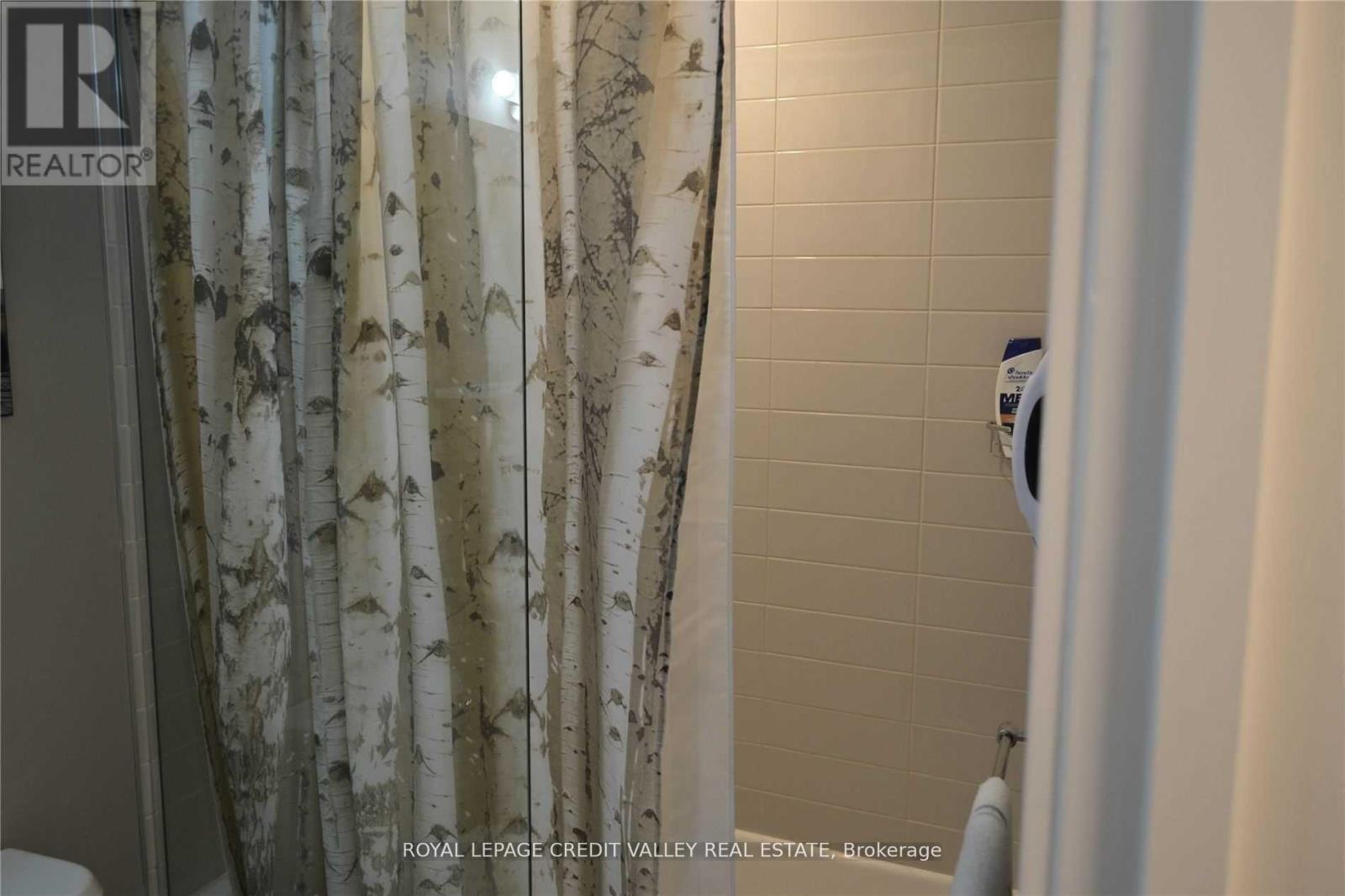 320 - 457 Plains Road E, Burlington, Ontario L7T 2E2 - Photo 24 - W12511918
