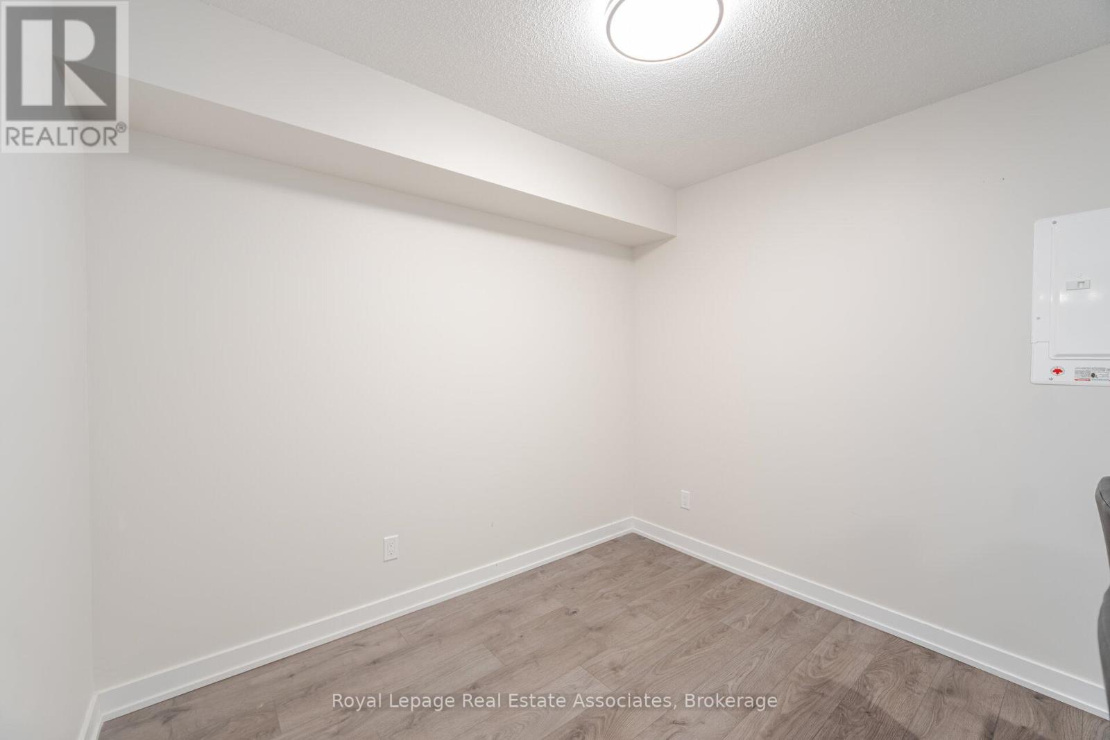 B327 - 1119 Cooke Boulevard, Burlington, Ontario  L7T 0C7 - Photo 14 - W12517262