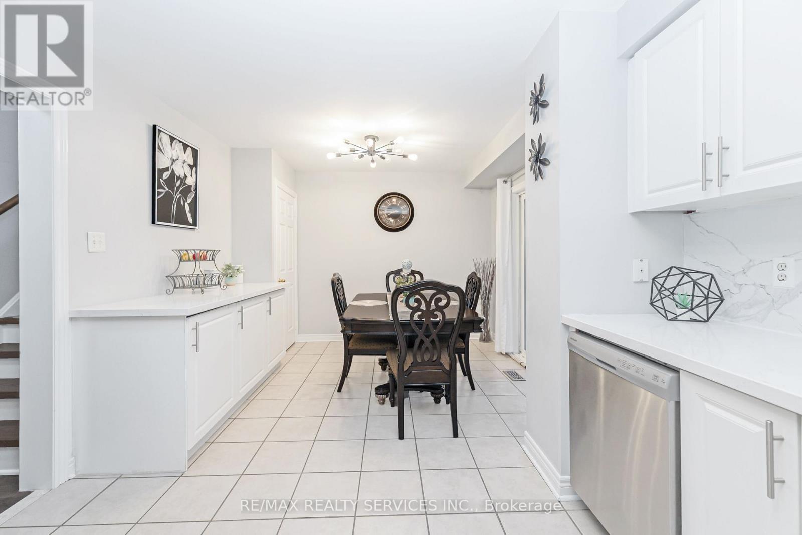 8 Ridgemore Crescent, Brampton, Ontario  L7A 2L6 - Photo 13 - W12517270