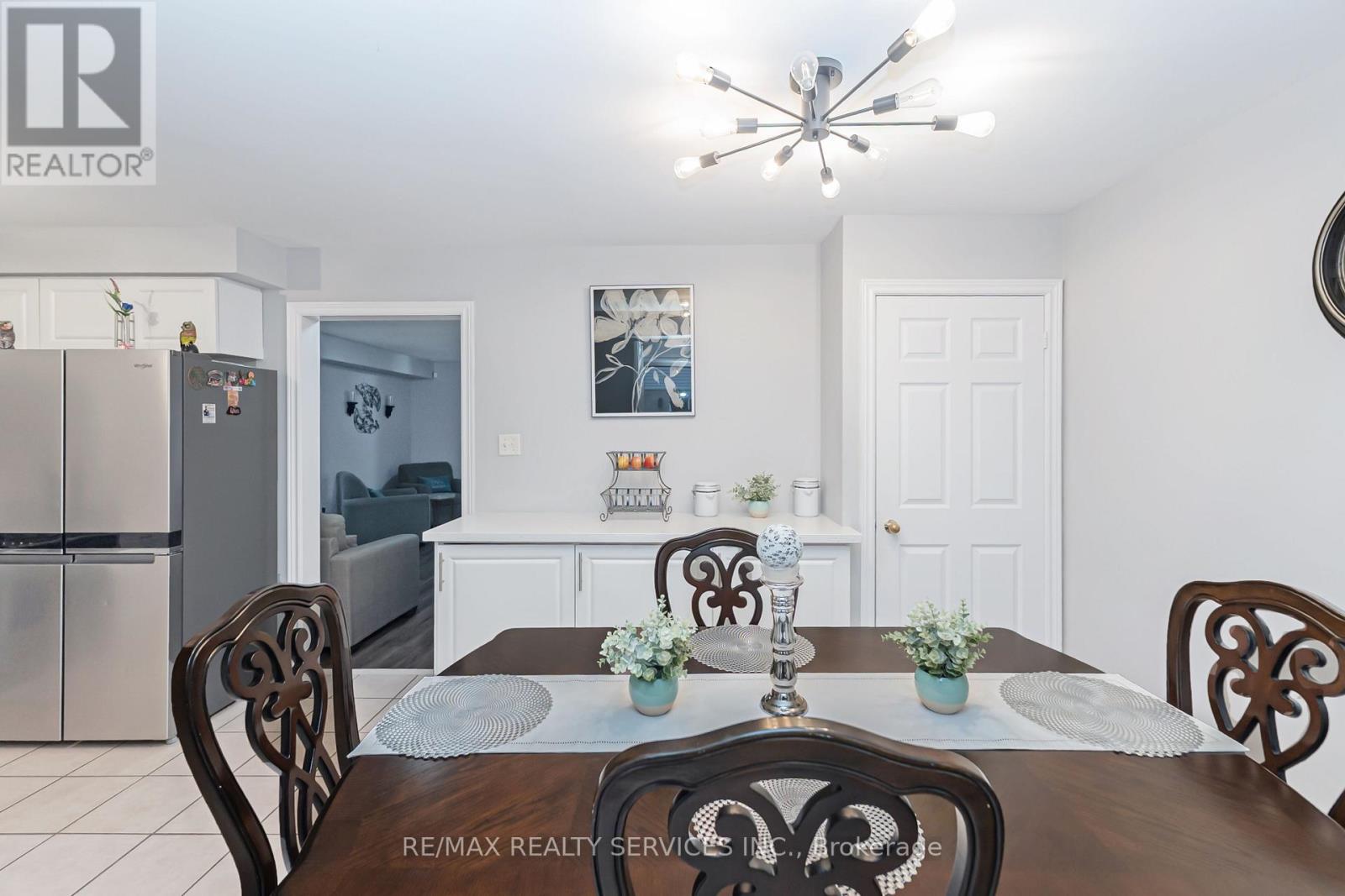 8 Ridgemore Crescent, Brampton, Ontario  L7A 2L6 - Photo 16 - W12517270