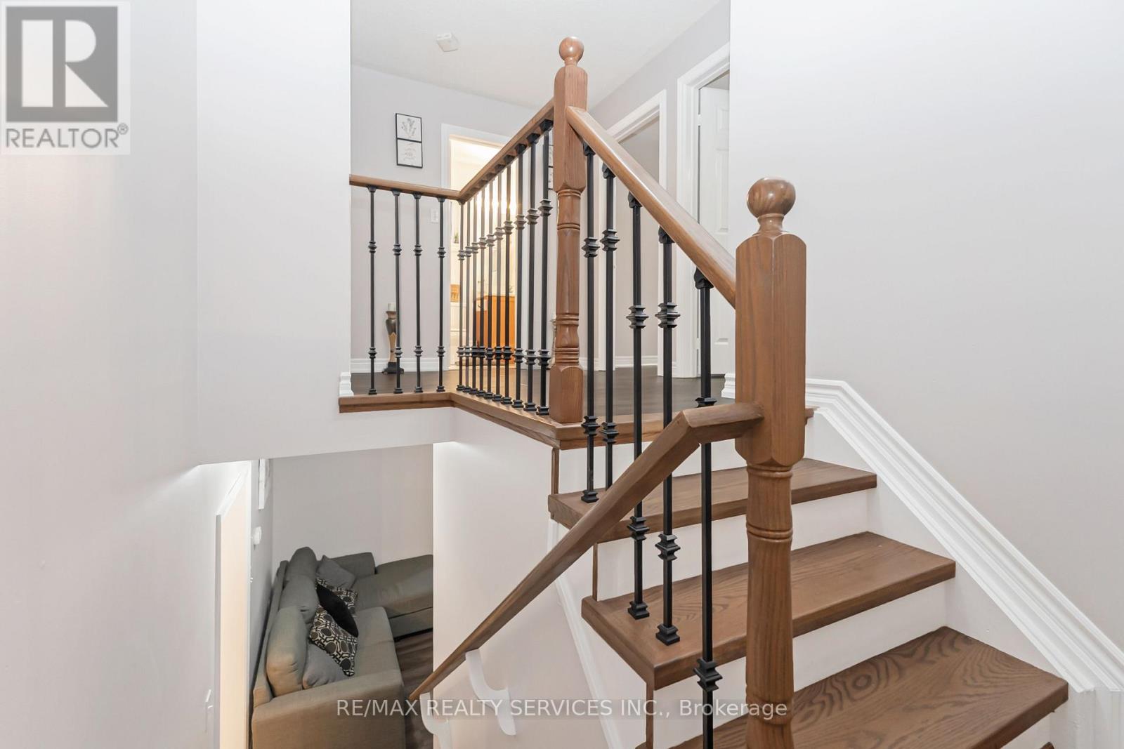 8 Ridgemore Crescent, Brampton, Ontario  L7A 2L6 - Photo 17 - W12517270