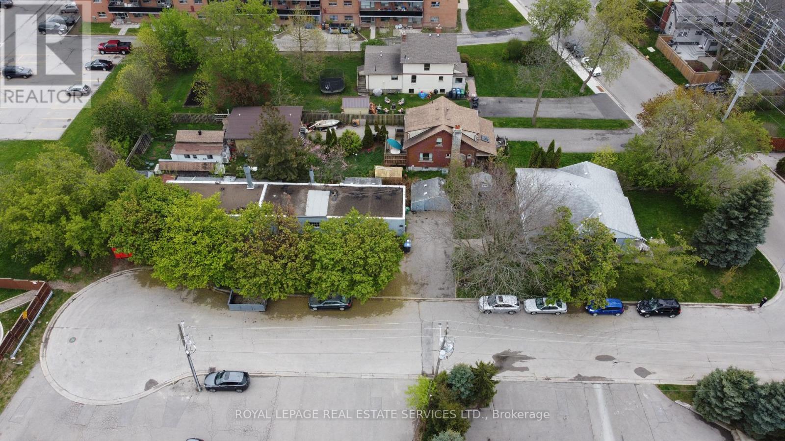 1083 Seneca Avenue, Mississauga, Ontario  L5G 3X4 - Photo 5 - W12517274