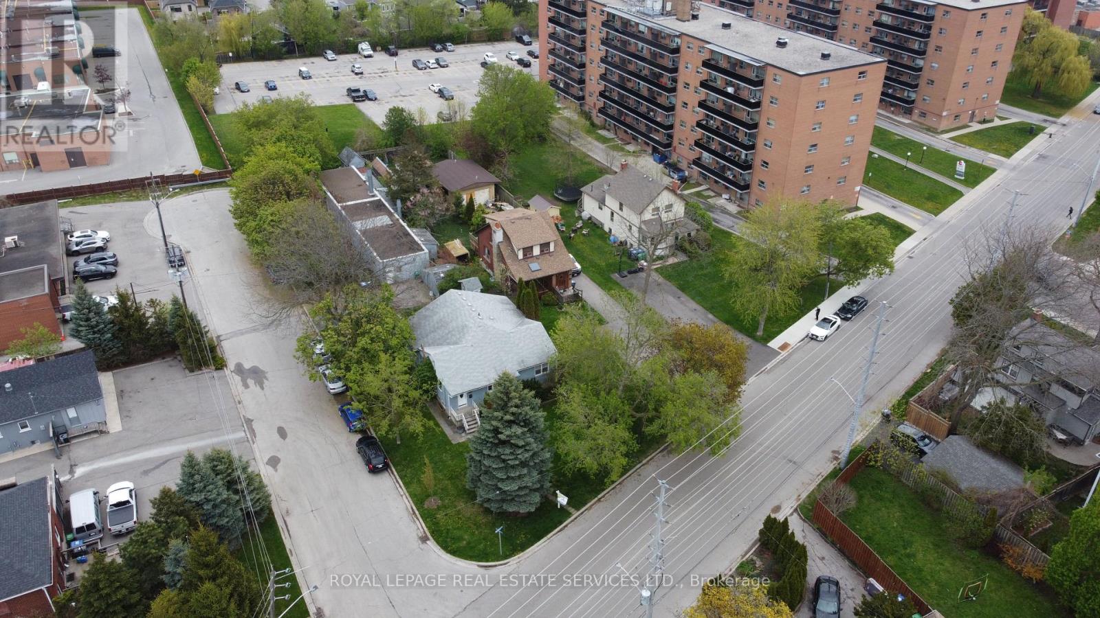 1083 Seneca Avenue, Mississauga, Ontario  L5G 3X4 - Photo 6 - W12517276