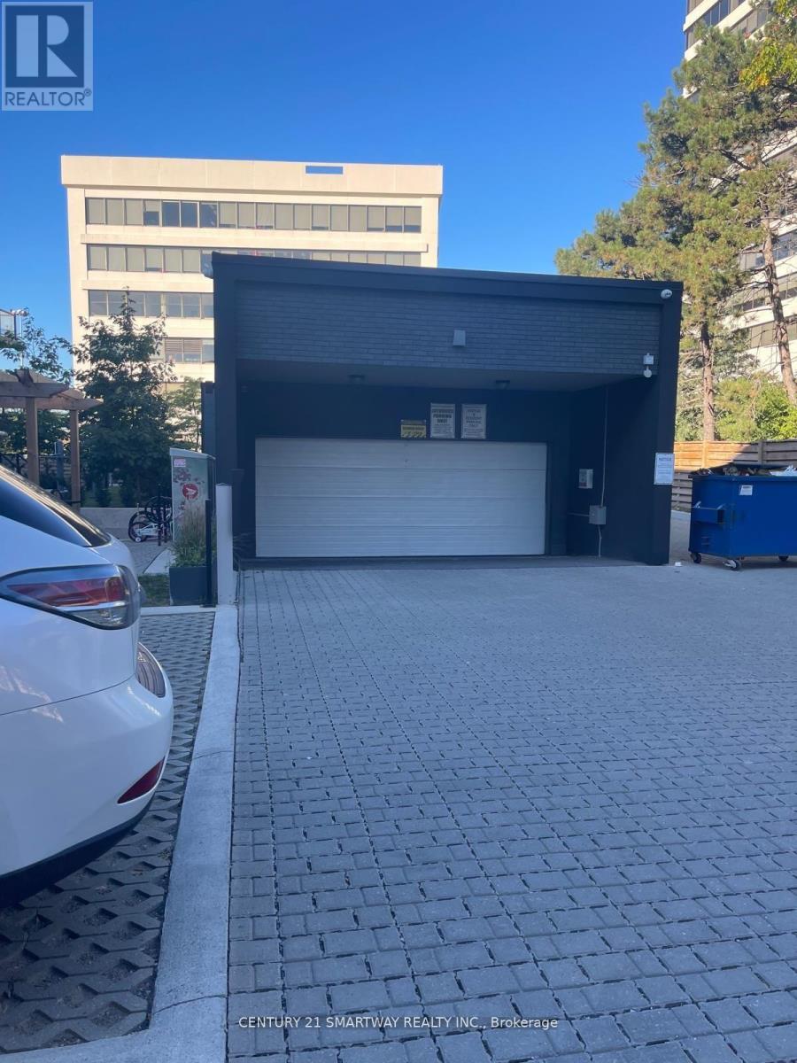 119 - 402 The East Mall, Toronto, Ontario  M9B 3Z9 - Photo 3 - W12517288