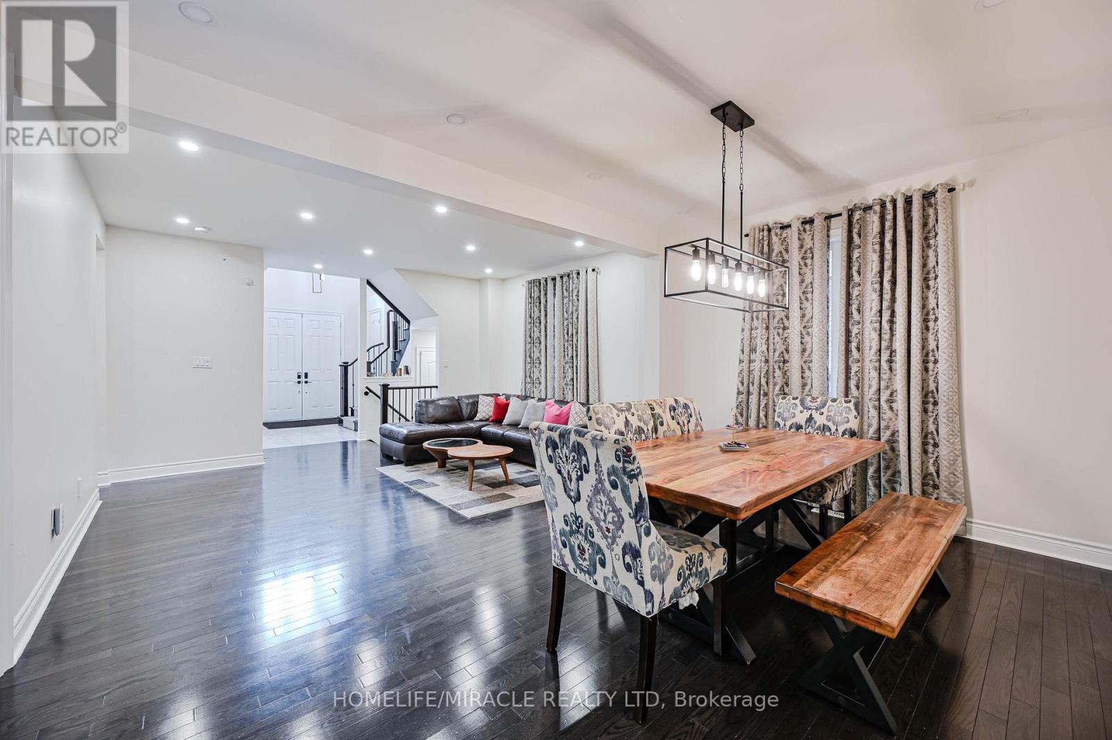 249 Elbern Markell Drive, Brampton, Ontario  L6X 0B1 - Photo 11 - W12517292