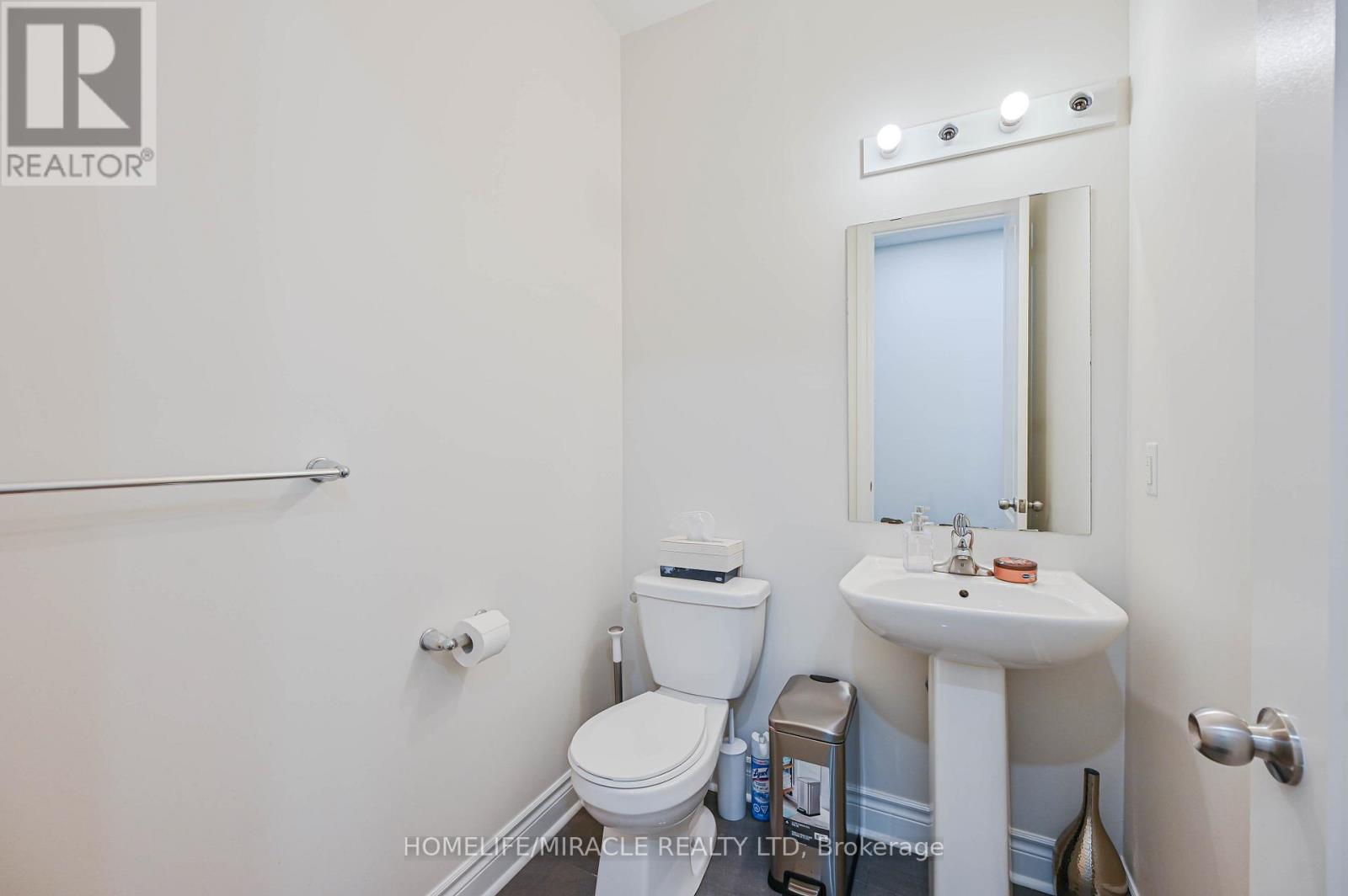 249 Elbern Markell Drive, Brampton, Ontario  L6X 0B1 - Photo 17 - W12517292