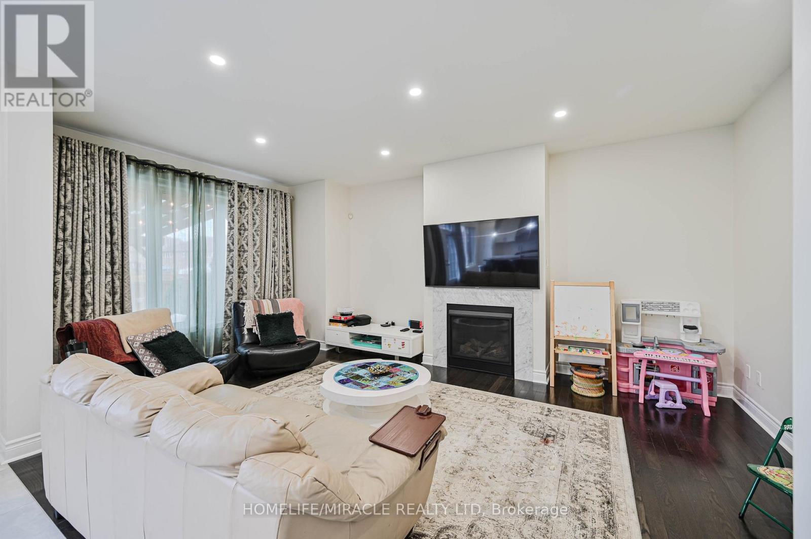 249 Elbern Markell Drive, Brampton, Ontario  L6X 0B1 - Photo 21 - W12517292