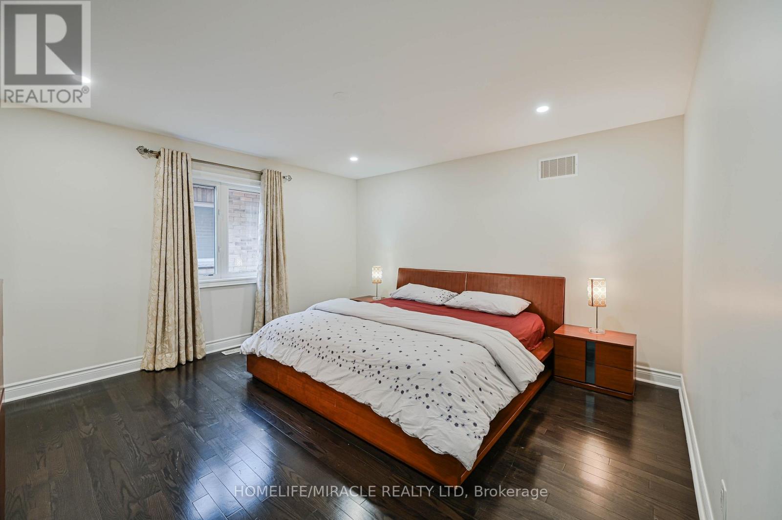 249 Elbern Markell Drive, Brampton, Ontario  L6X 0B1 - Photo 33 - W12517292