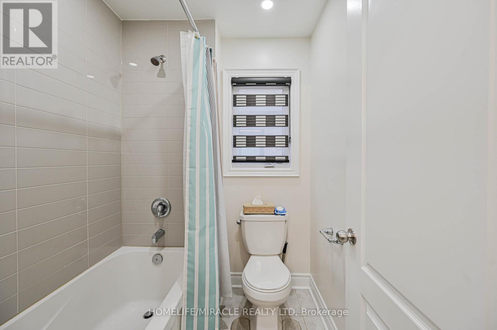 249 Elbern Markell Drive, Brampton, Ontario  L6X 0B1 - Photo 38 - W12517292