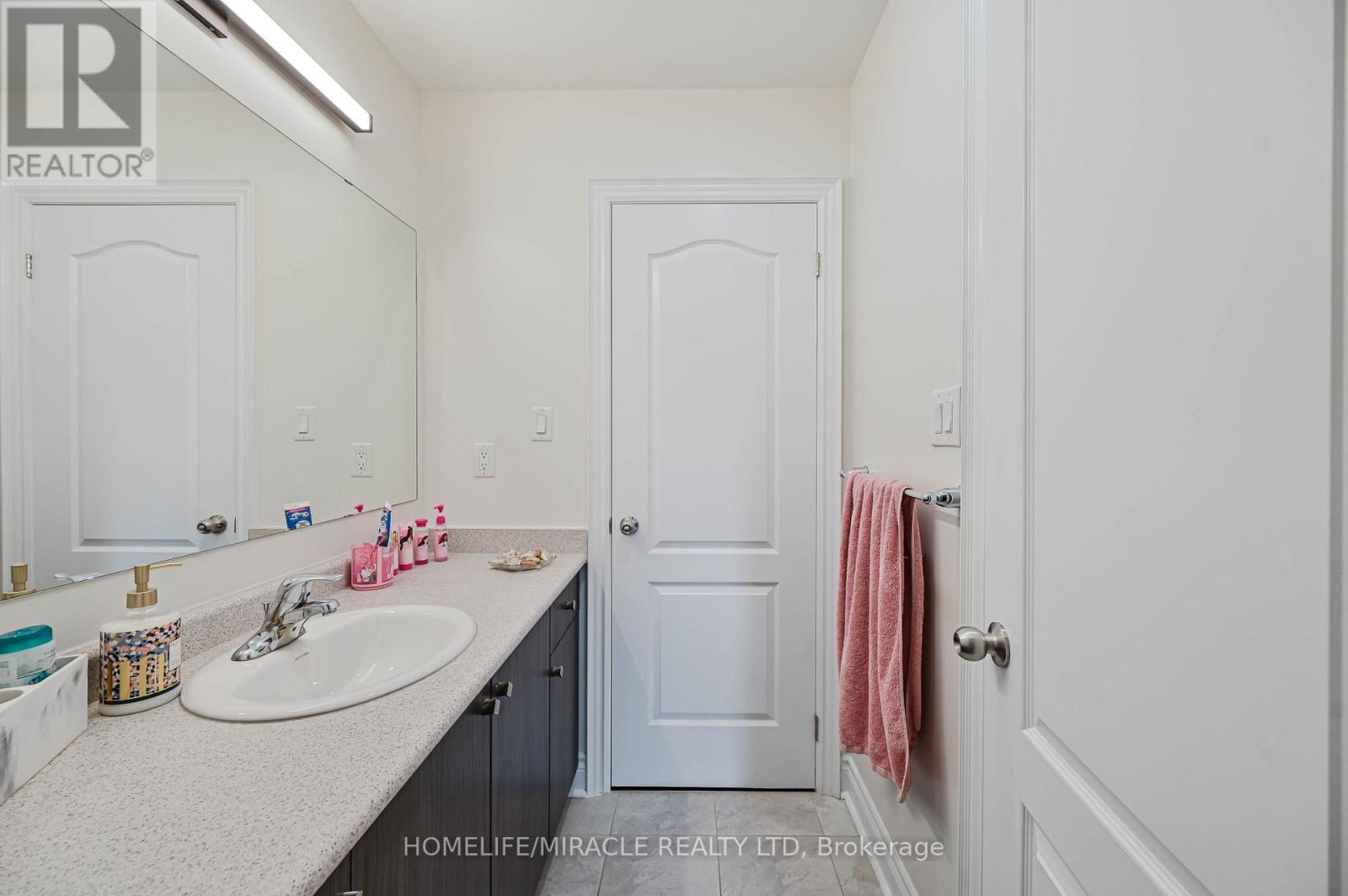 249 Elbern Markell Drive, Brampton, Ontario  L6X 0B1 - Photo 39 - W12517292