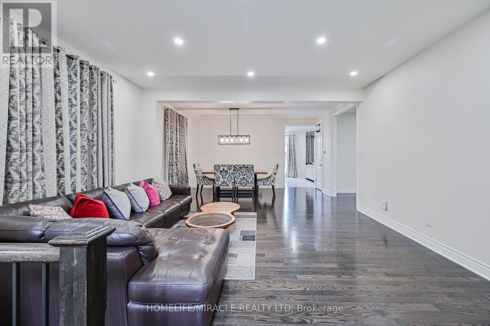 249 Elbern Markell Drive, Brampton, Ontario  L6X 0B1 - Photo 8 - W12517292