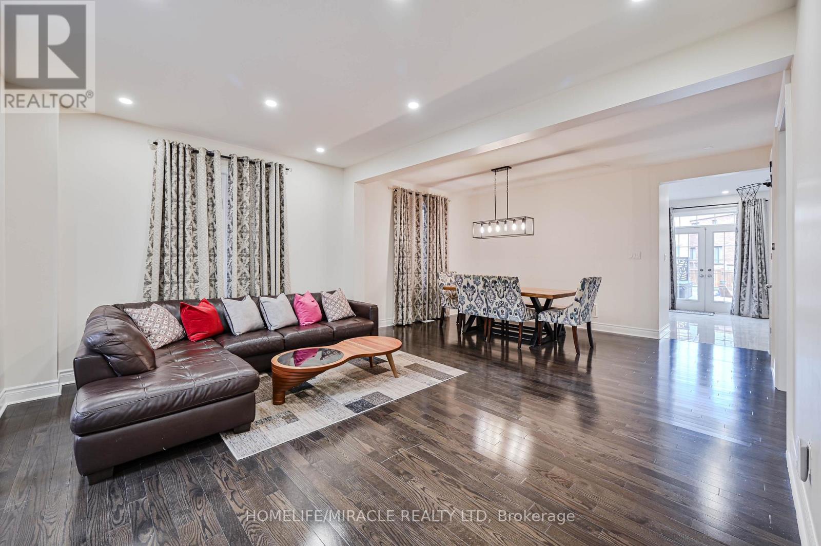 249 Elbern Markell Drive, Brampton, Ontario  L6X 0B1 - Photo 9 - W12517292