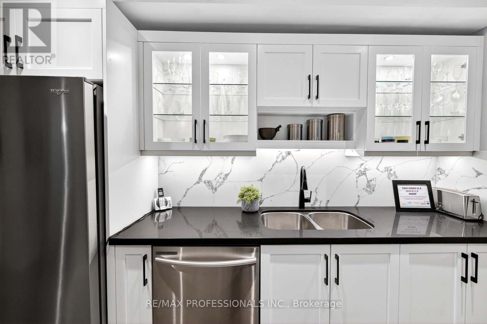 1 - 4357 Bloor Street W, Toronto, Ontario  M9C 2A4 - Photo 19 - W12517312